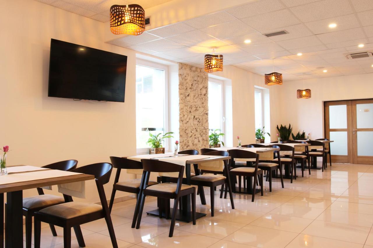Typton Hotel&Spa Medzilaborce Dış mekan fotoğraf