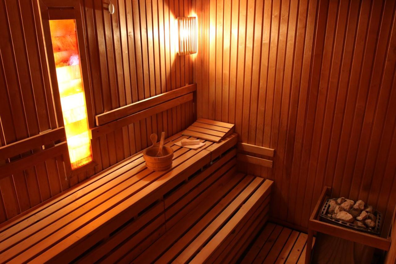 Typton Hotel&Spa Medzilaborce Dış mekan fotoğraf