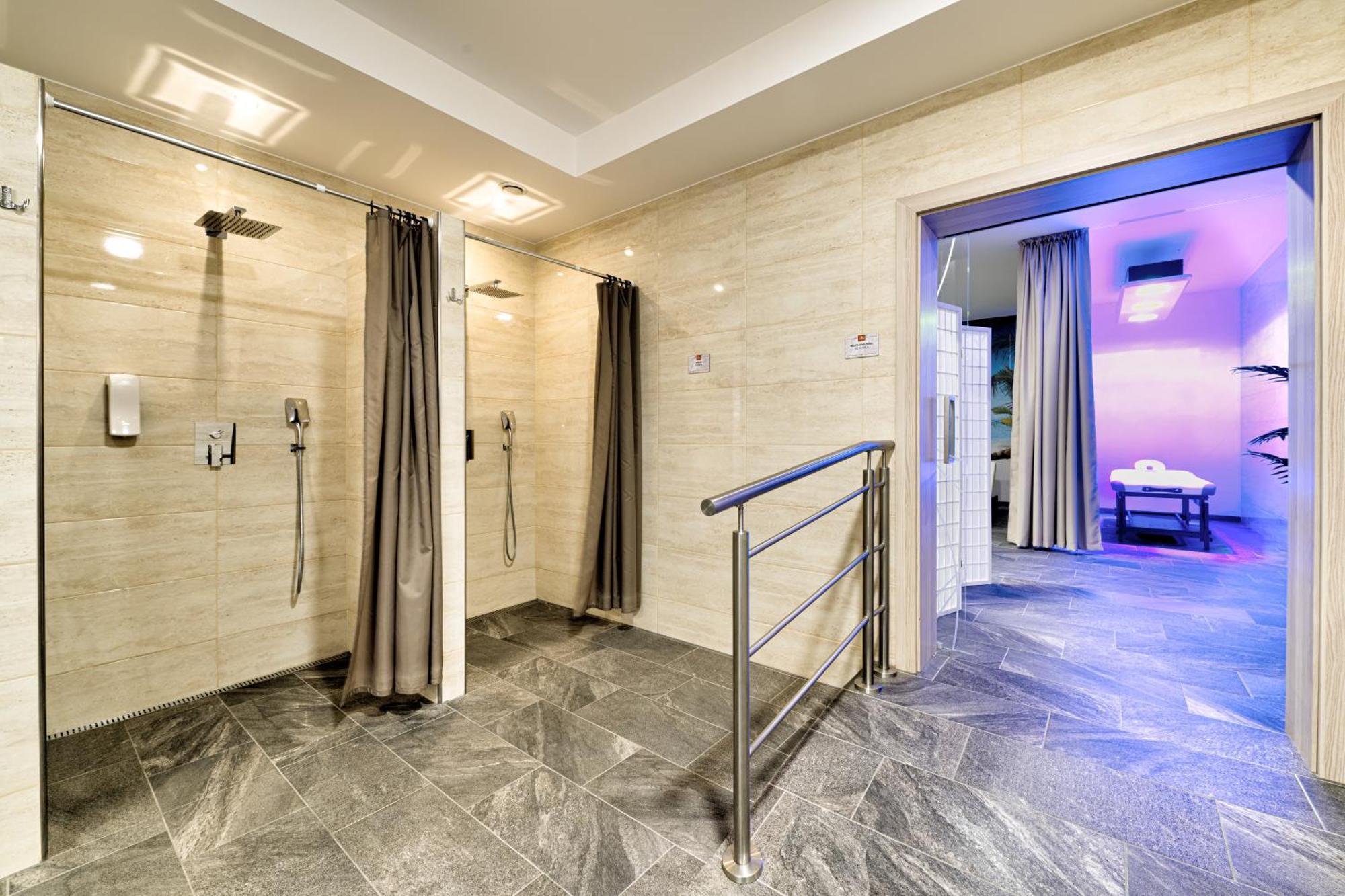 Typton Hotel&Spa Medzilaborce Dış mekan fotoğraf