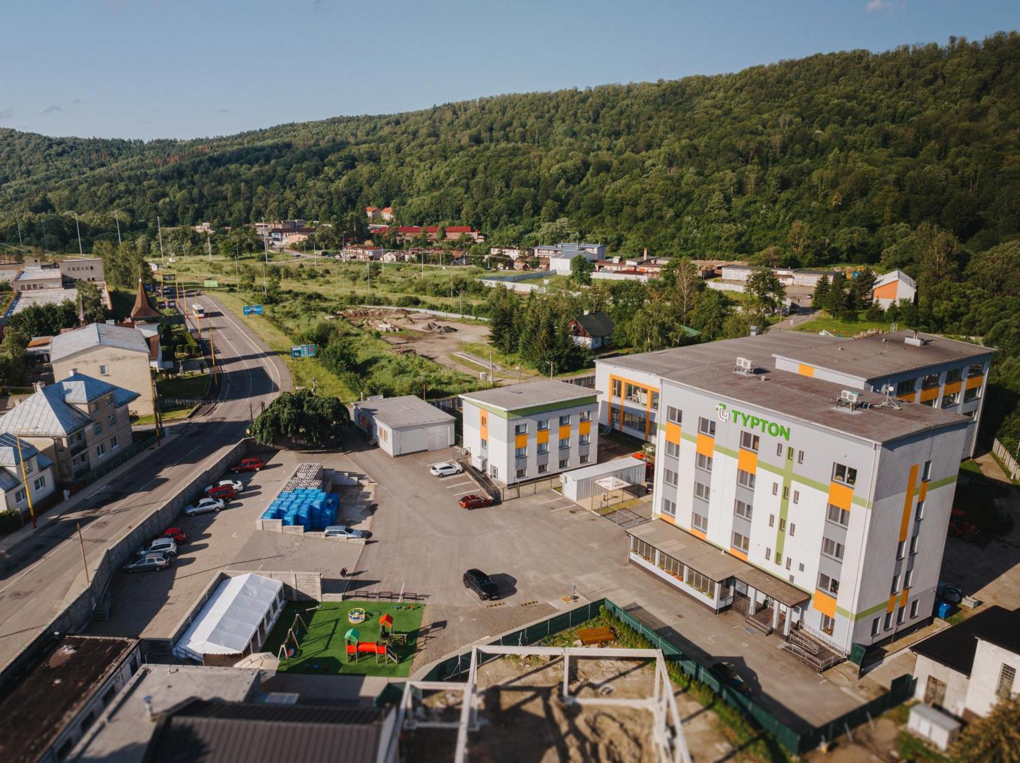 Typton Hotel&Spa Medzilaborce Dış mekan fotoğraf