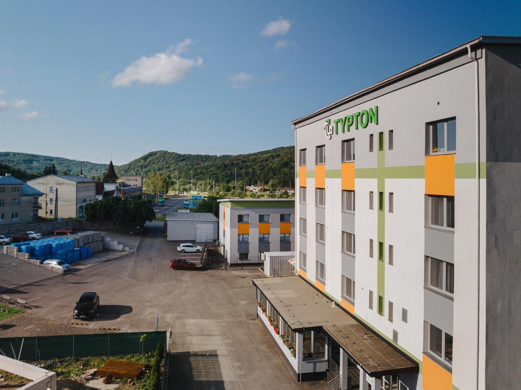 Typton Hotel&Spa Medzilaborce Dış mekan fotoğraf