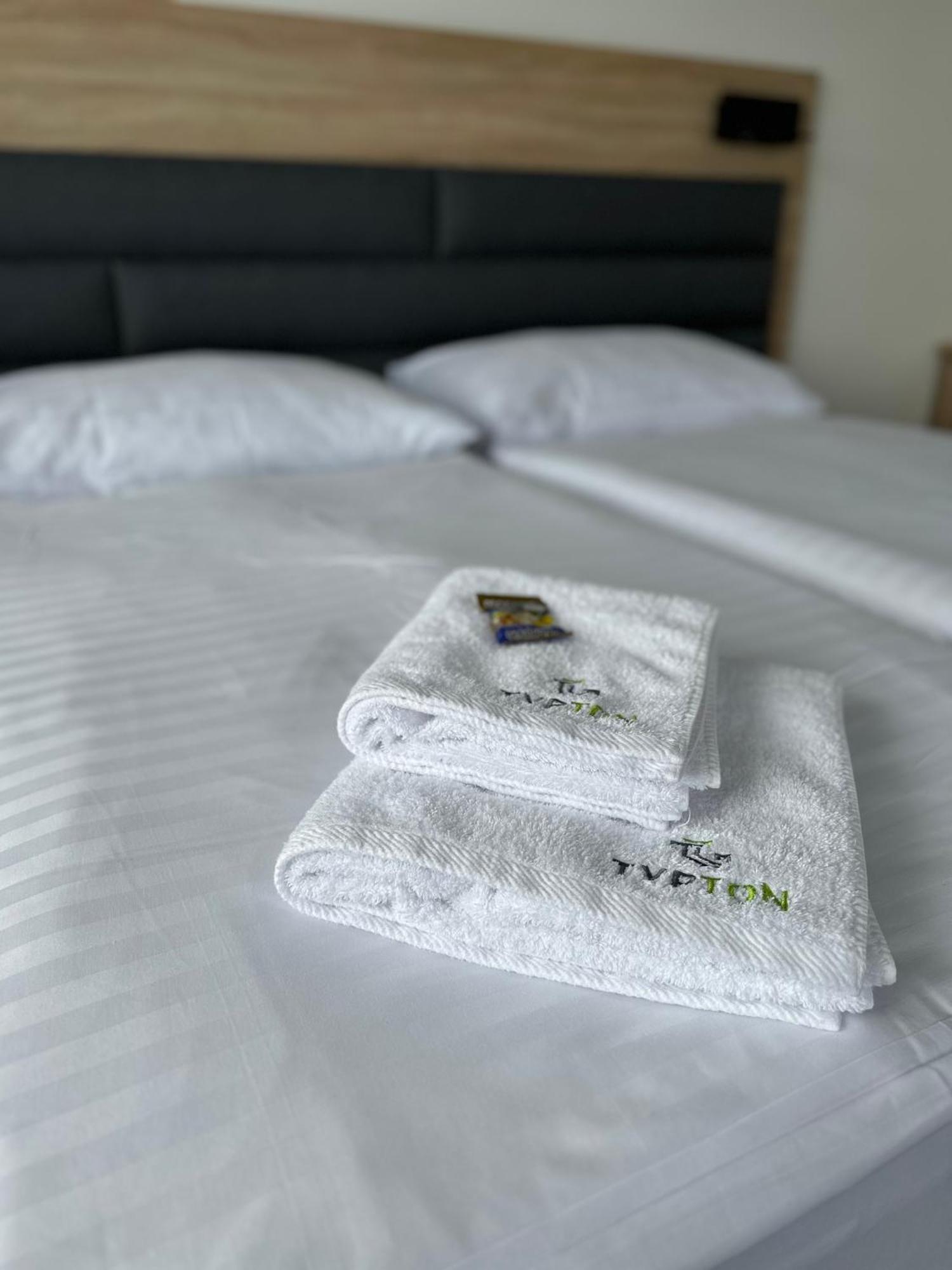 Typton Hotel&Spa Medzilaborce Dış mekan fotoğraf